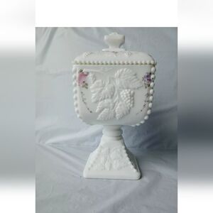 Vintage Hand Painted West Moreland Mild Glass Covered Candy Dish Beautif…